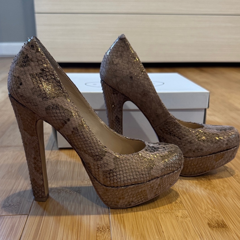 Steve Madden bronze heels